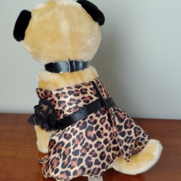 Beverly Hills Puppy Club Pug Dog with Outfit - Picture 4 of 13